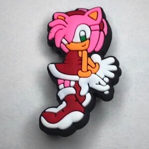 Amy Rose crocs charm
